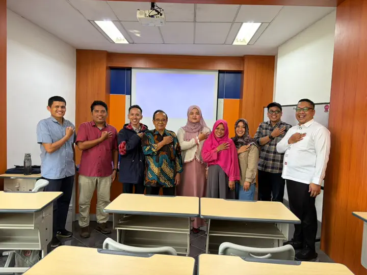 Wahyu Binarti after proctoring a doctoral exam at UGM
